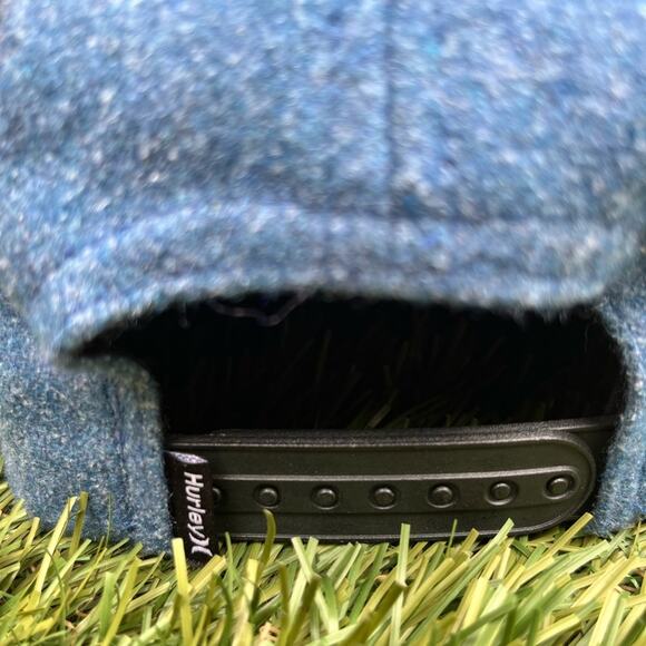 Hurley Wool Blend SnapBack Two-Tone Textured Cursive Logo Adjustable Hat - Picture 5 of 7